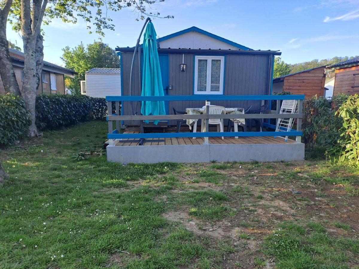 ホテル Chalet Pour 5 Personnes Equipe Sur Emplacement Privatif Dans Camping 4 Etoiles Appartenant Et Gere Par Un Particulier フォワ エクステリア 写真