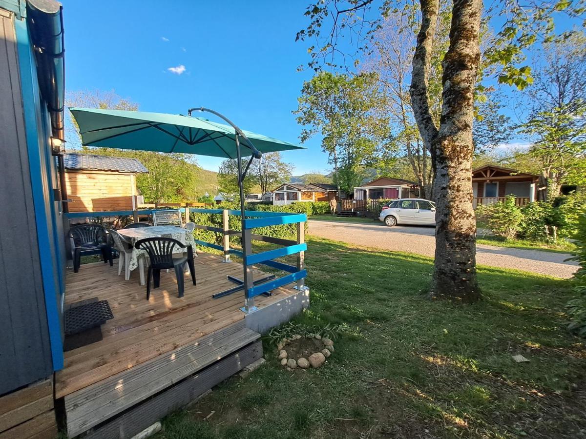 ホテル Chalet Pour 5 Personnes Equipe Sur Emplacement Privatif Dans Camping 4 Etoiles Appartenant Et Gere Par Un Particulier フォワ エクステリア 写真