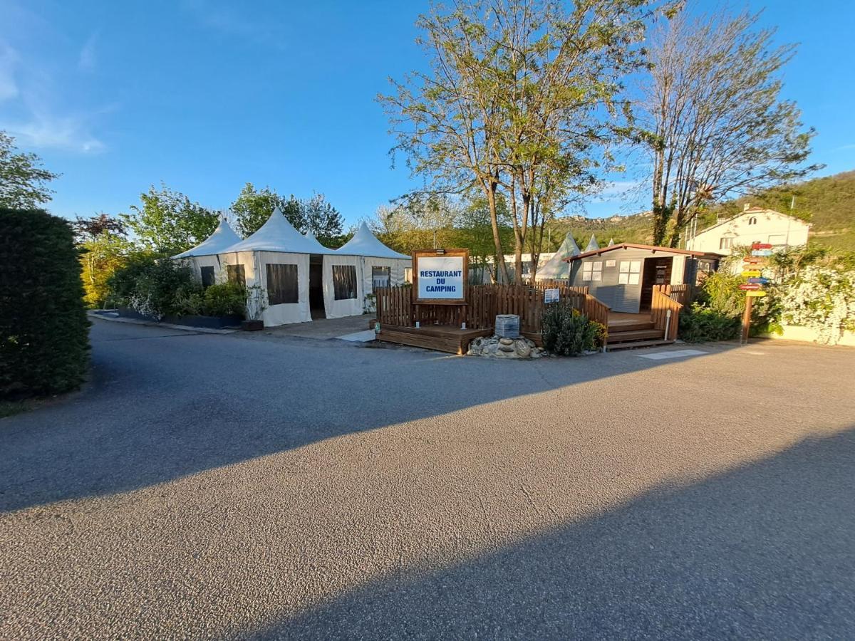 ホテル Chalet Pour 5 Personnes Equipe Sur Emplacement Privatif Dans Camping 4 Etoiles Appartenant Et Gere Par Un Particulier フォワ エクステリア 写真