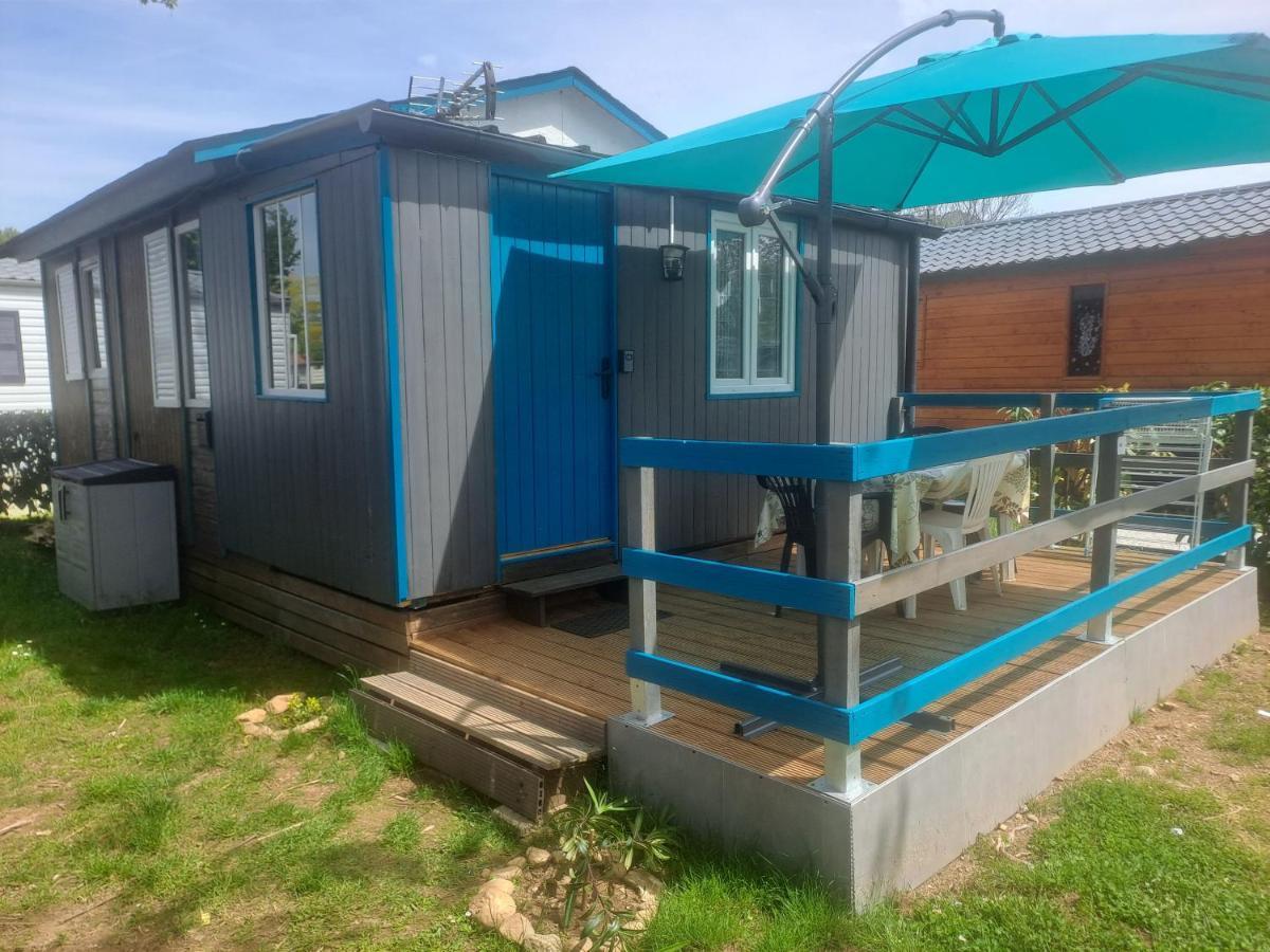 ホテル Chalet Pour 5 Personnes Equipe Sur Emplacement Privatif Dans Camping 4 Etoiles Appartenant Et Gere Par Un Particulier フォワ エクステリア 写真