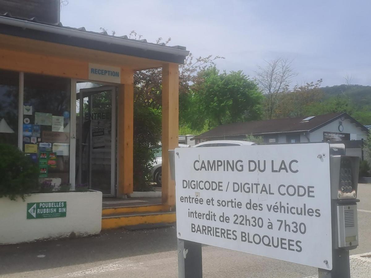 ホテル Chalet Pour 5 Personnes Equipe Sur Emplacement Privatif Dans Camping 4 Etoiles Appartenant Et Gere Par Un Particulier フォワ エクステリア 写真