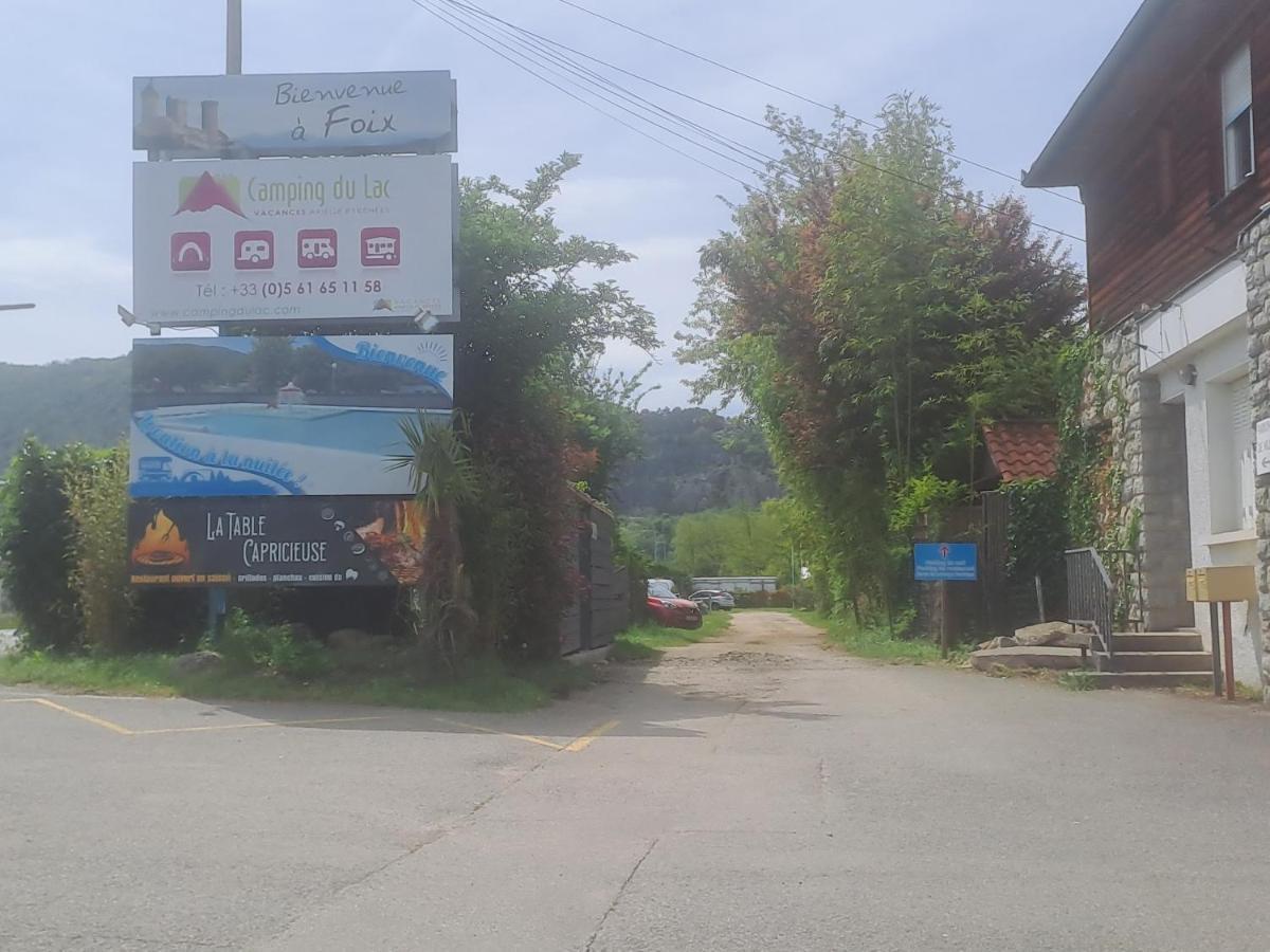 ホテル Chalet Pour 5 Personnes Equipe Sur Emplacement Privatif Dans Camping 4 Etoiles Appartenant Et Gere Par Un Particulier フォワ エクステリア 写真