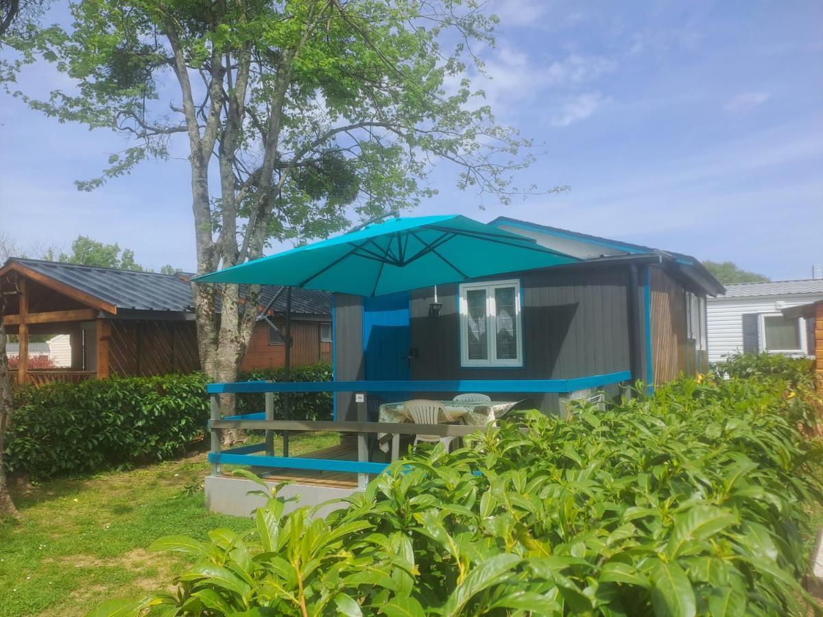 ホテル Chalet Pour 5 Personnes Equipe Sur Emplacement Privatif Dans Camping 4 Etoiles Appartenant Et Gere Par Un Particulier フォワ エクステリア 写真