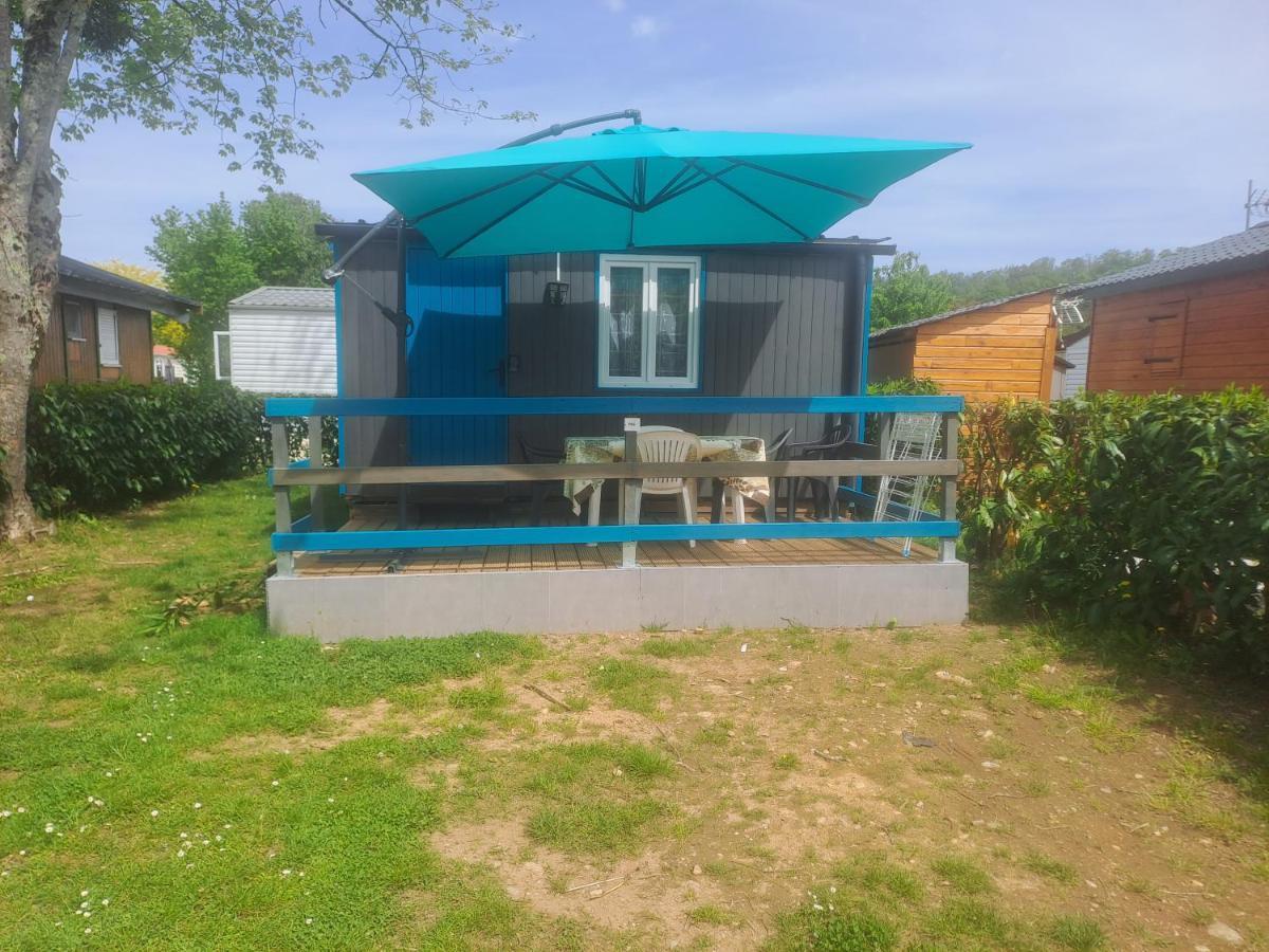 ホテル Chalet Pour 5 Personnes Equipe Sur Emplacement Privatif Dans Camping 4 Etoiles Appartenant Et Gere Par Un Particulier フォワ エクステリア 写真