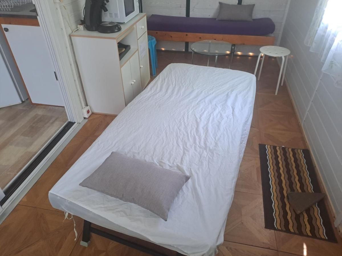 ホテル Chalet Pour 5 Personnes Equipe Sur Emplacement Privatif Dans Camping 4 Etoiles Appartenant Et Gere Par Un Particulier フォワ エクステリア 写真