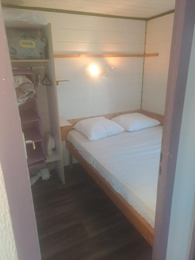 ホテル Chalet Pour 5 Personnes Equipe Sur Emplacement Privatif Dans Camping 4 Etoiles Appartenant Et Gere Par Un Particulier フォワ エクステリア 写真